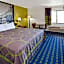 Super 8 by Wyndham Monee