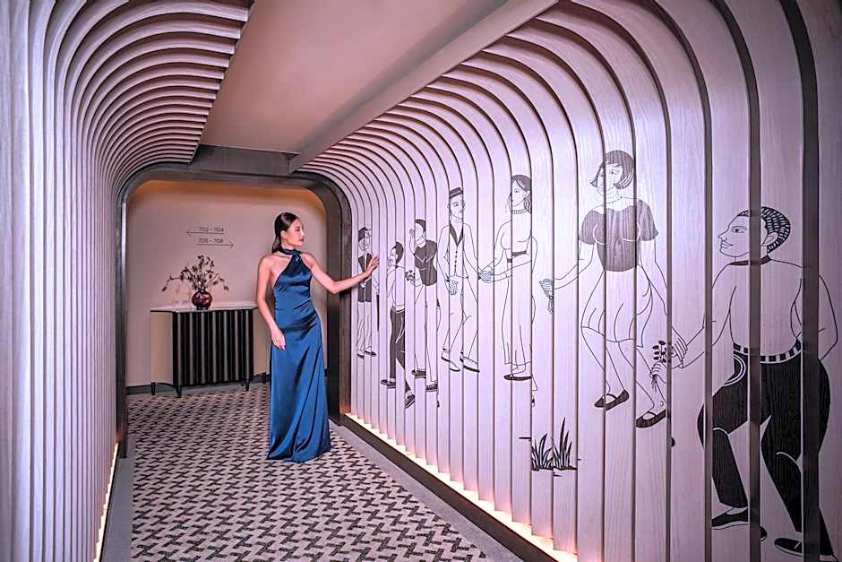 Madi Paidi Bangkok, Autograph Collection