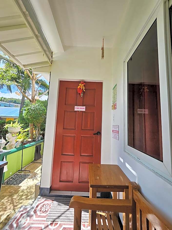 L & M Hearthstones Lodge