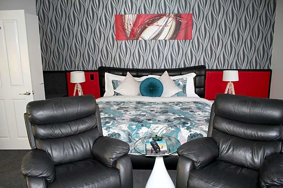 Birchwood Manor Motel