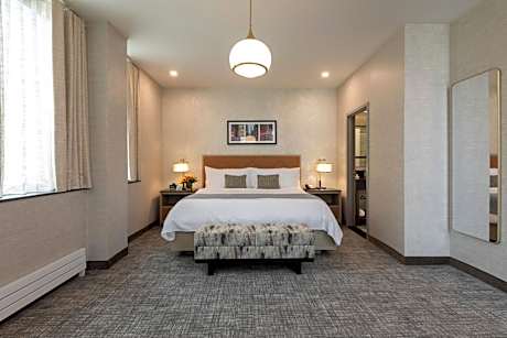 Gotham Jr. Suite King Terrace