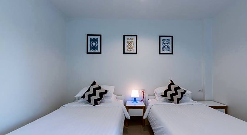 Maikhao Hotel, Phuket