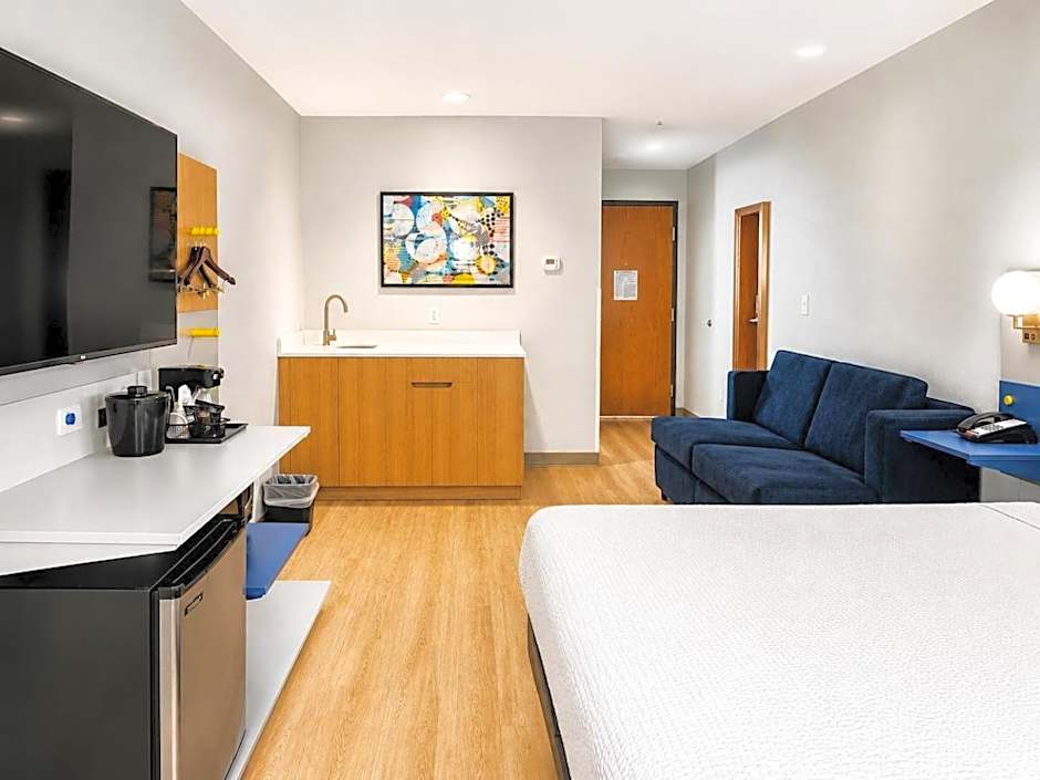Microtel Inn & Suites by Wyndham Midland