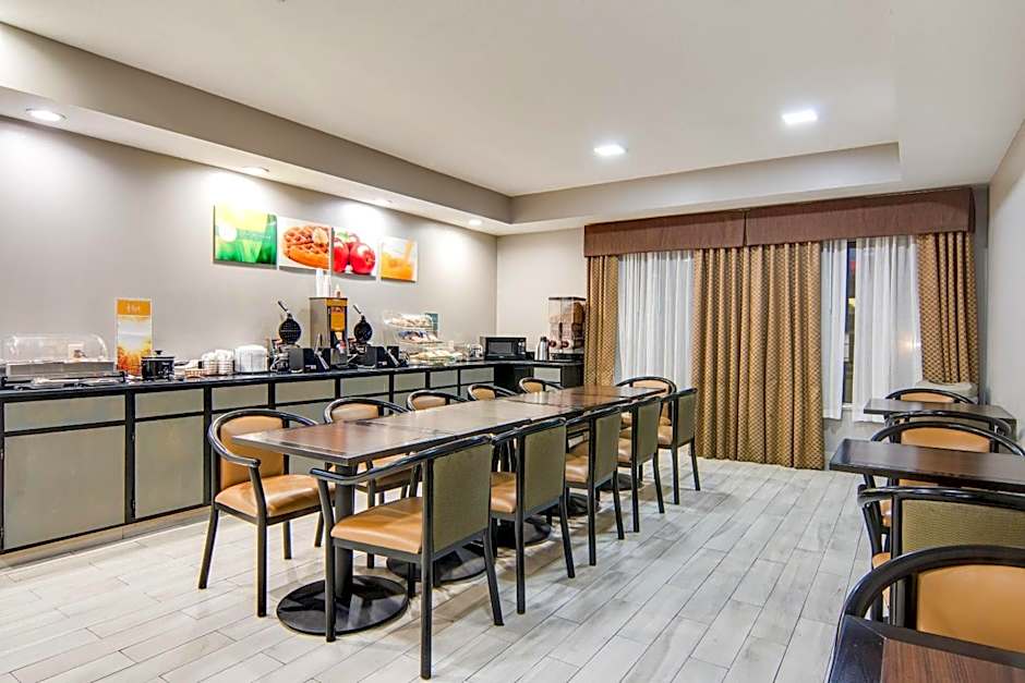 Quality Inn & Suites Granbury