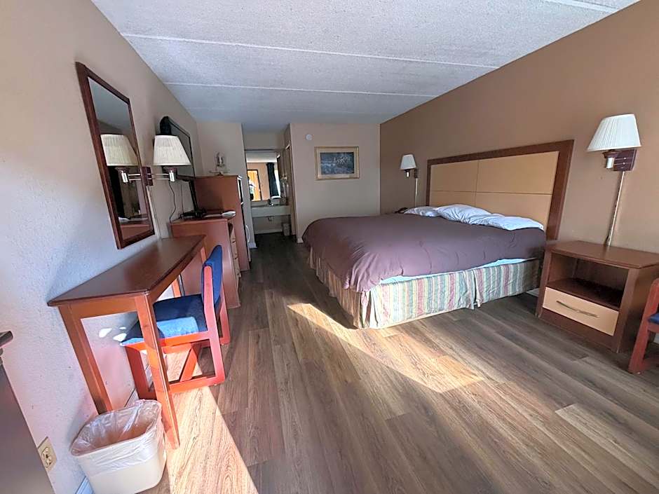 Camilla Inn & Suites
