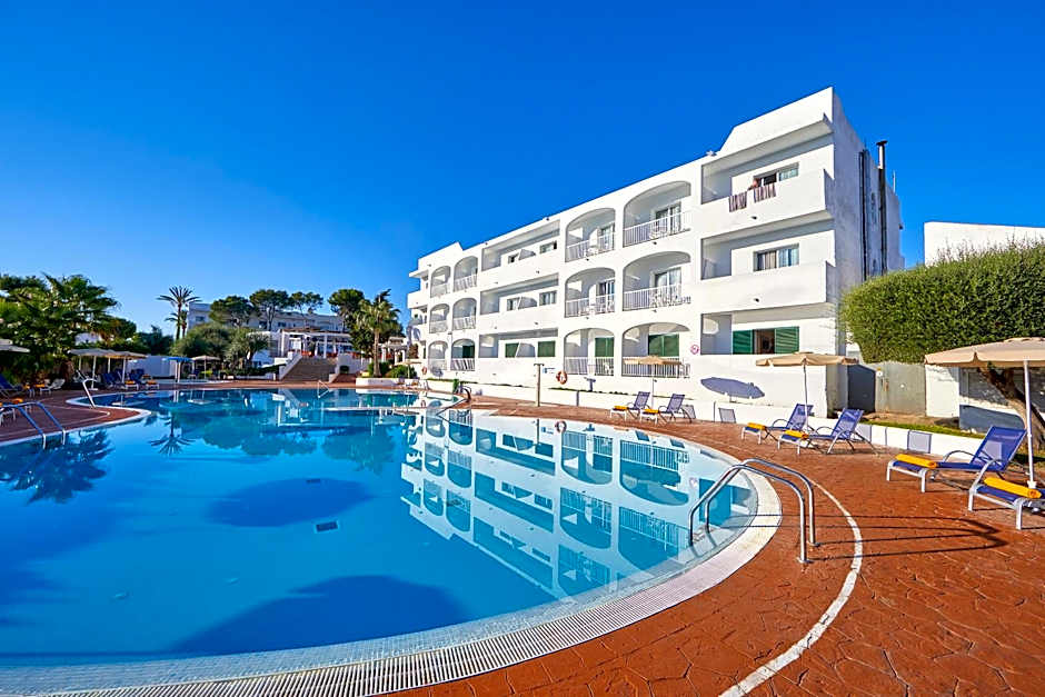 Gavimar Ariel Chico Hotel and Apartments