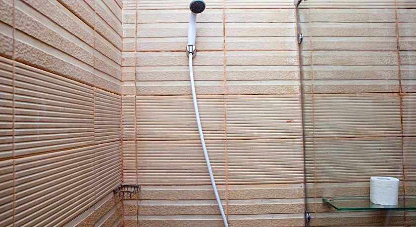 RedDoorz Plus near Pasundan University