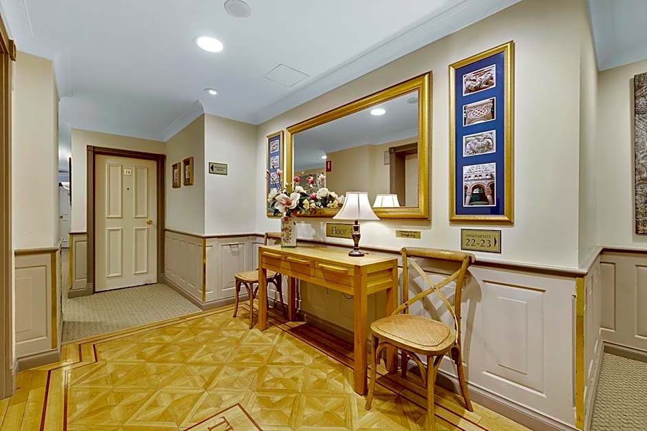 Manor Apartment Hotel