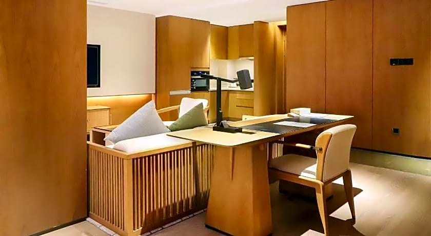 Grand Wuji Hotel