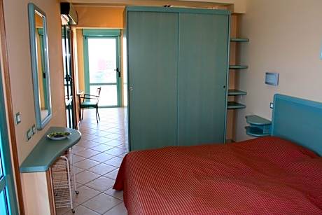 Family Room with Sea View