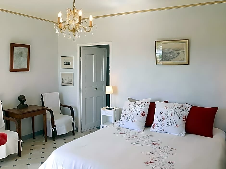Photo 1 of 7 of Suite, Terrace