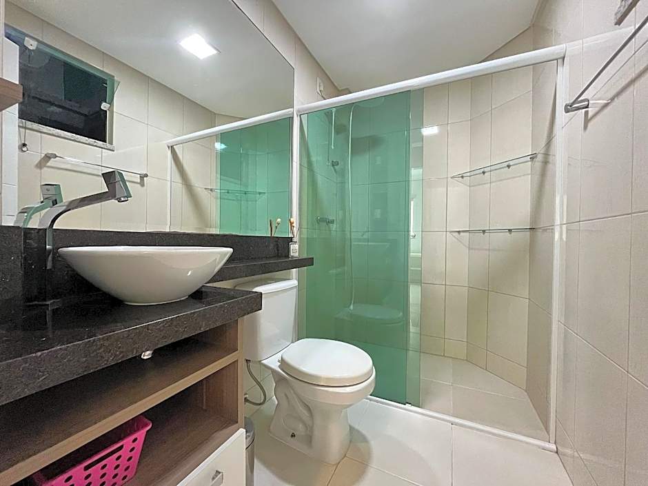 B931 Apto 3 quartos p/ 7 pessoas em Bombinhas SC