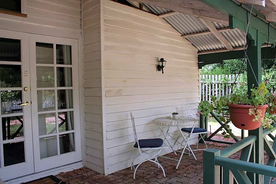 Rosebridge House Bed & Breakfast