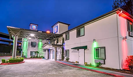 Motel 6 Humble, TX - Houston International Airport