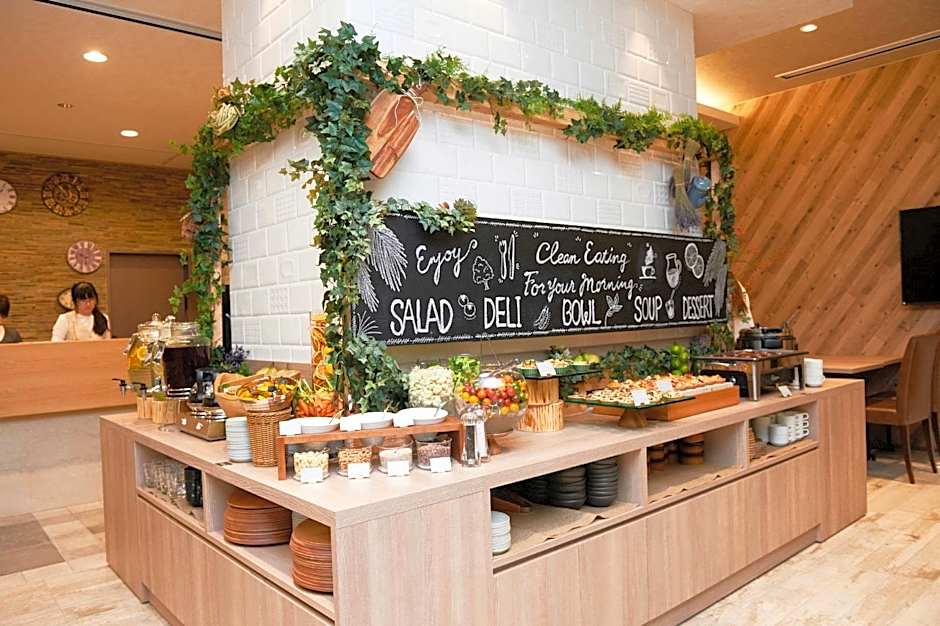 Quintessa Hotel Tokyo Haneda Comic and Books