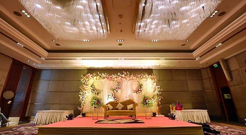 Holiday Inn New Delhi Mayur Vihar Noida By IHG