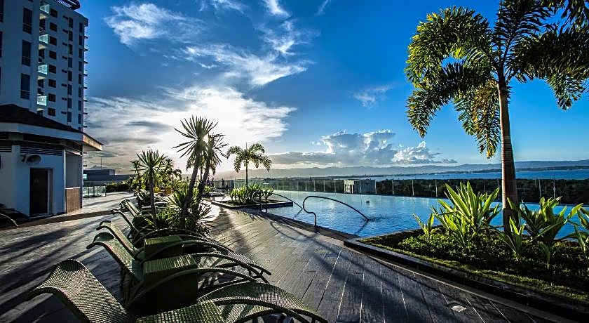 CSuites at 8 Newtown Mactan Cebu