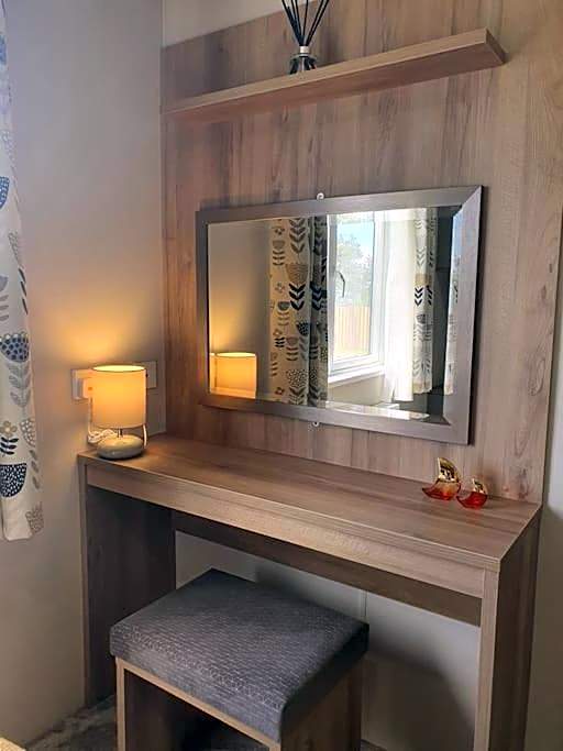 Beautiful Borders Cabin