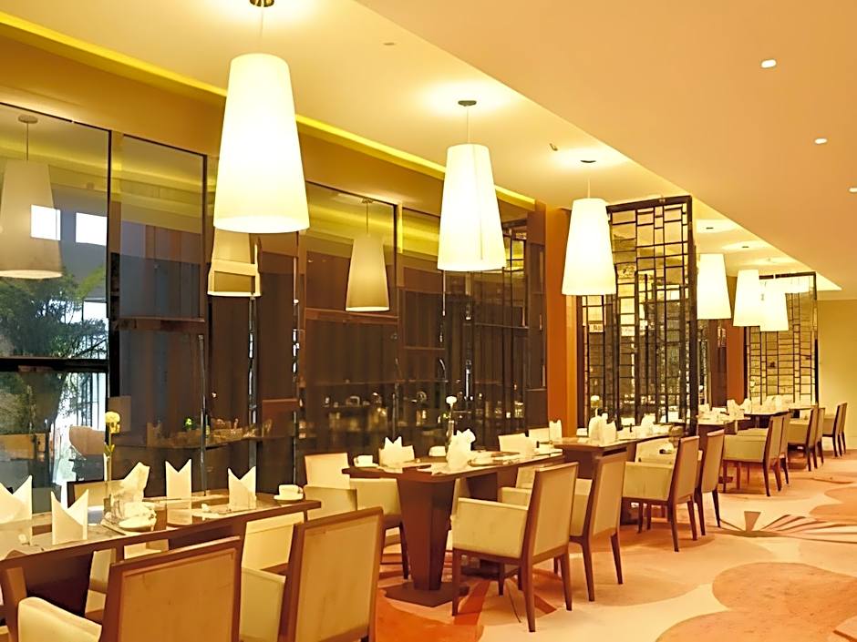 Ningbo East Harbour Hotel