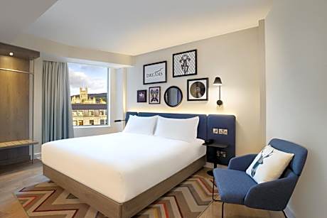 Hampton by Hilton Bath City