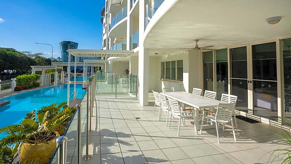 Waters Edge Apartments