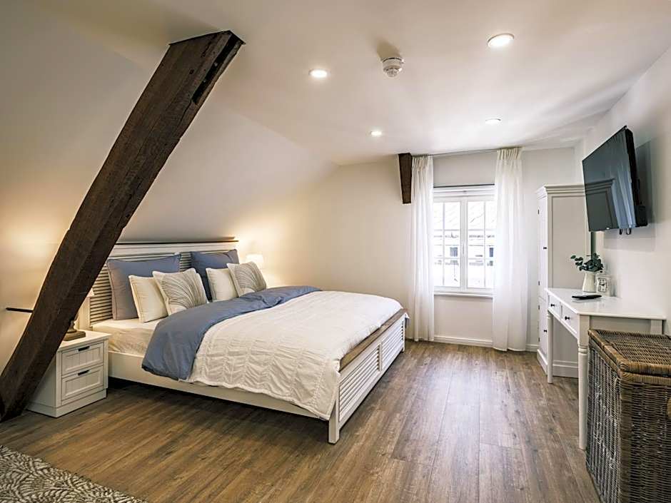 Flecker Hotel