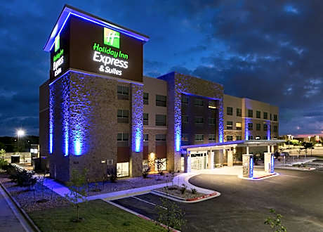 Holiday Inn Express & Suites San Marcos South By IHG