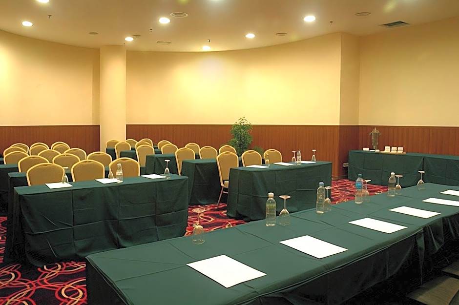 Oriental Crystal Hotel
