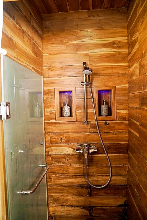 Pondanu Cabins By The Lake