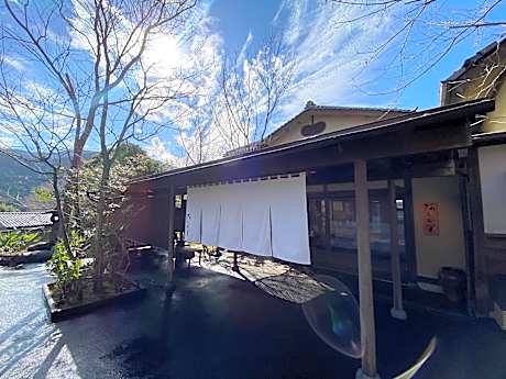 Kaiseki Ryokan Ashikari