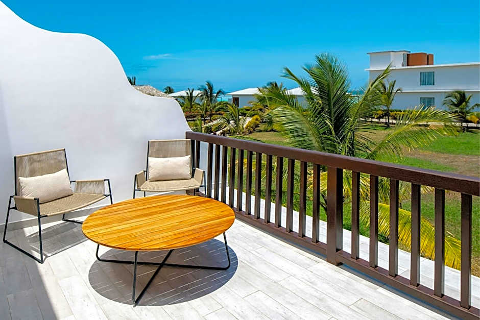 Le Mersenne Zanzibar, Autograph Collection