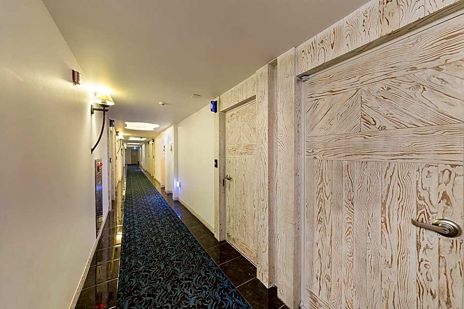 Hwaseong Wolmun Lavender Onchen Hotel