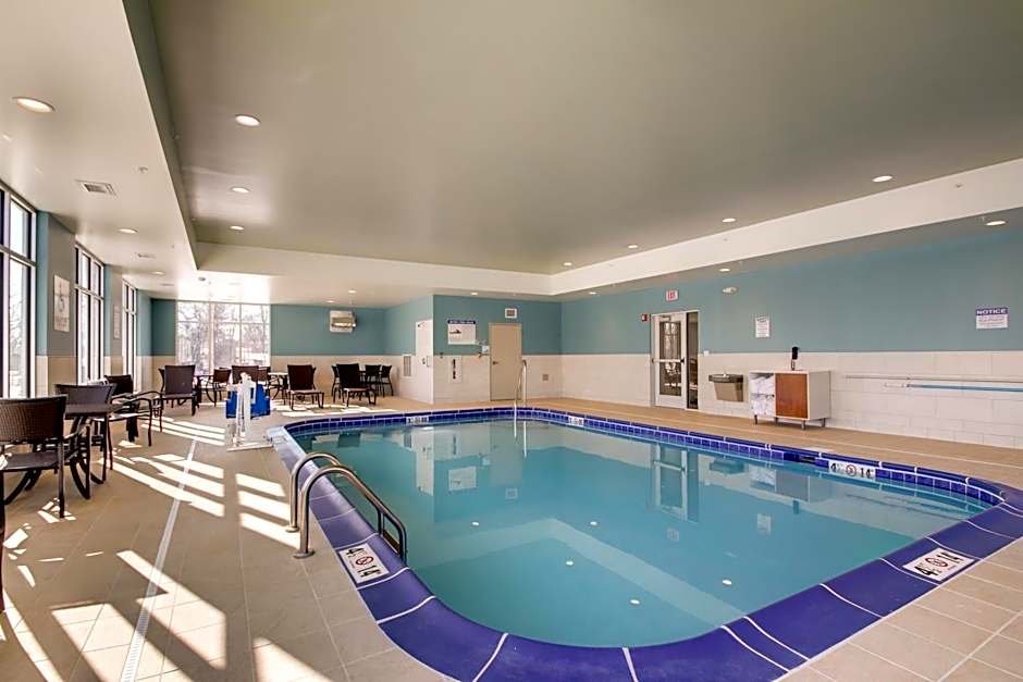 Holiday Inn Express & Suites Galesburg By IHG