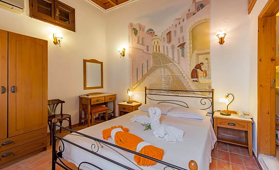 Camelot Traditional & Classic Hotel