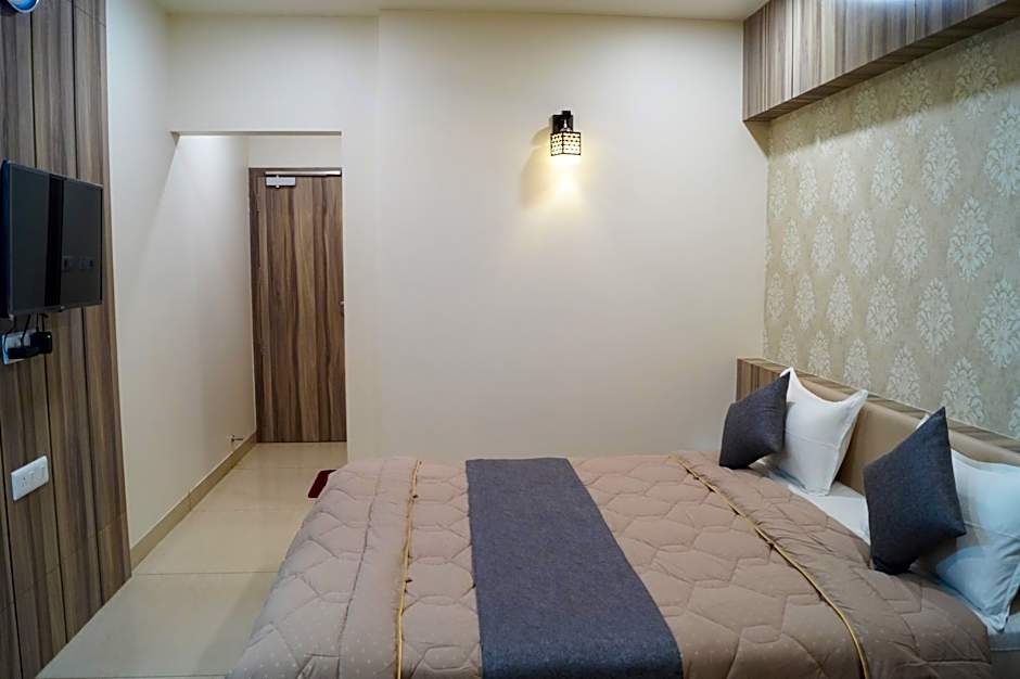 Hotel Midtown, Vadodara