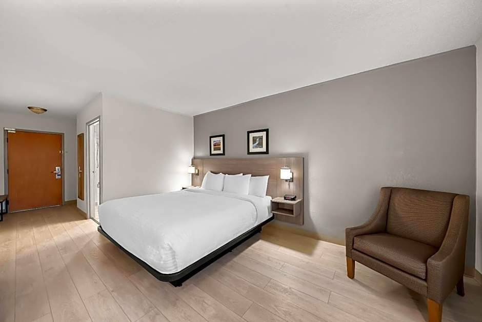 Clarion Inn and Suites Convention Center Kearney