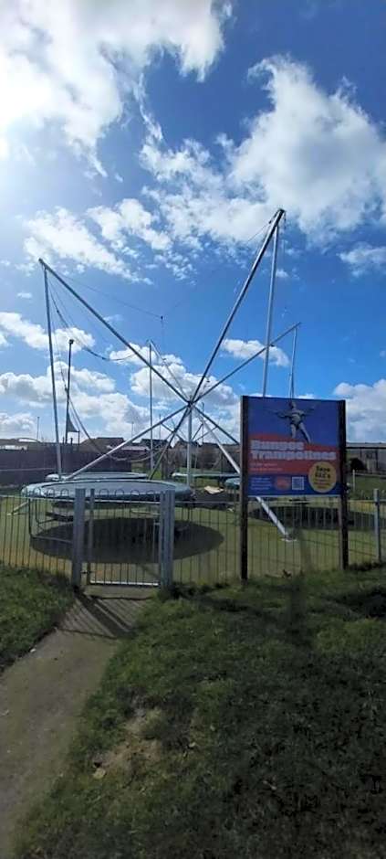 WillowWay168, Tranquility Family Home