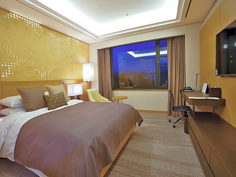 Hotel Hyundai by Lahan Ulsan