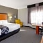 La Quinta Inn & Suites by Wyndham Houston West Park 10