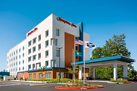 Hampton Inn By Hilton & Suites Bellingham Airport, WA