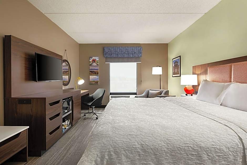 Photo 1 of 5 of 1 King Bed