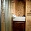 Cesme Kanuni Kervansaray Historical Hotel