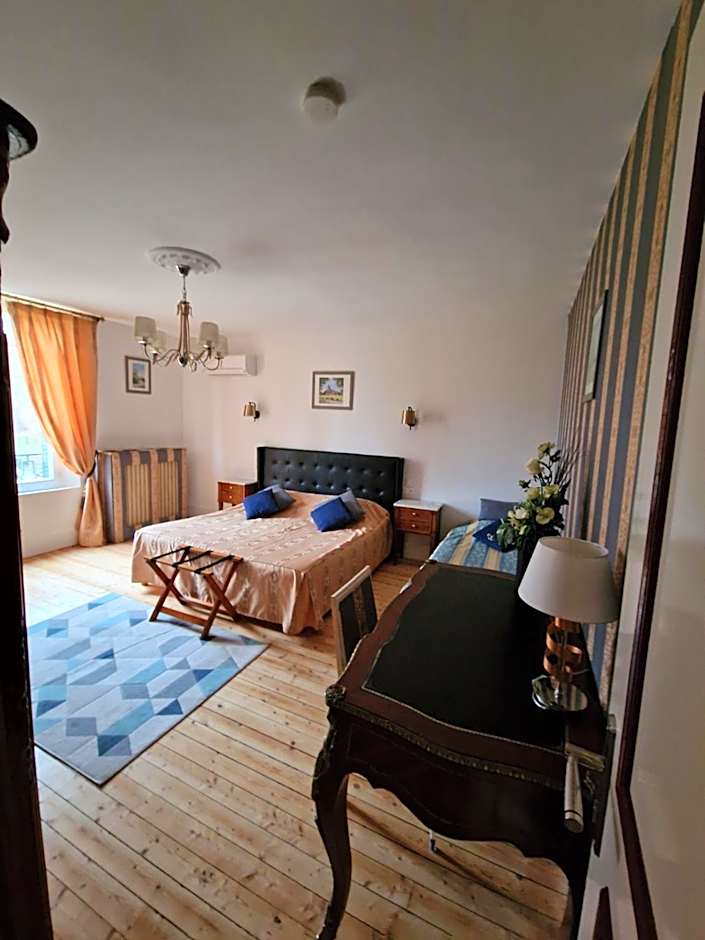 Photo 1 of 10 of Triple Room