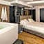 Golden Hotel