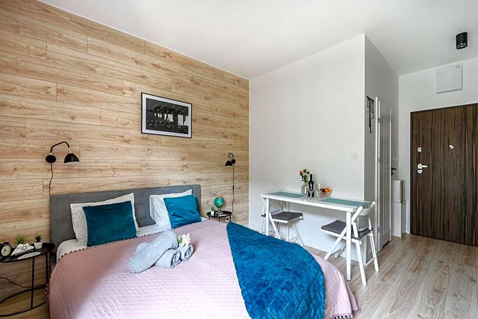 Aparthotel Pawia Deluxe- 10 min to center, self check-in, optional breakfest, parking on the street