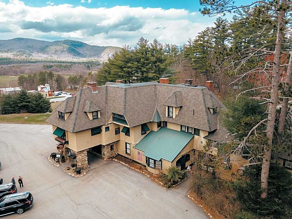 Stonehurst Manor Breakfast & Dinner Included