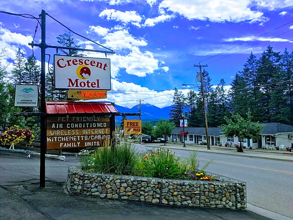 Crescent Motel