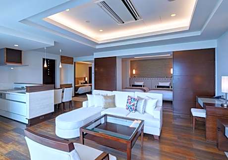 Infinity Suite 2 Bed Room with Sea View - Top Floor