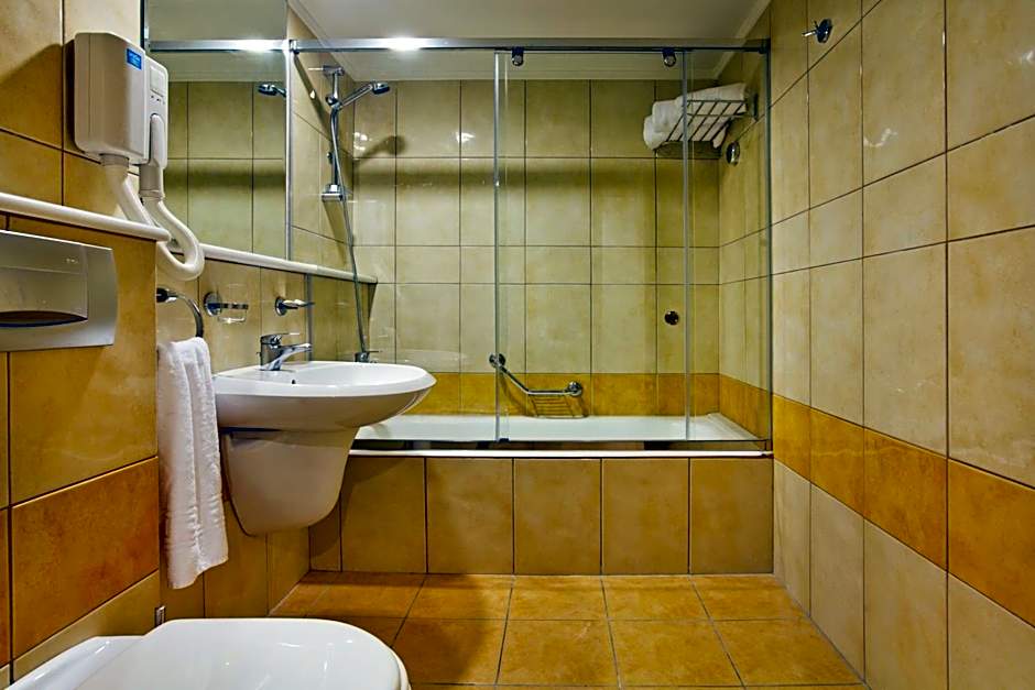 Alexandra Hotel&Apartments