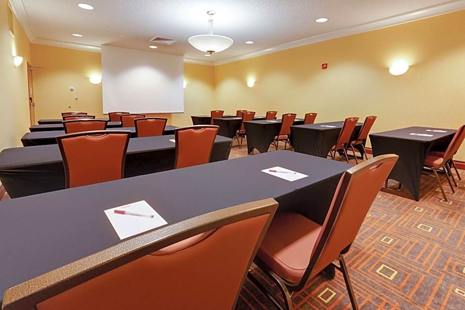 DRURY INN & SUITES NEAR FOREST PARK